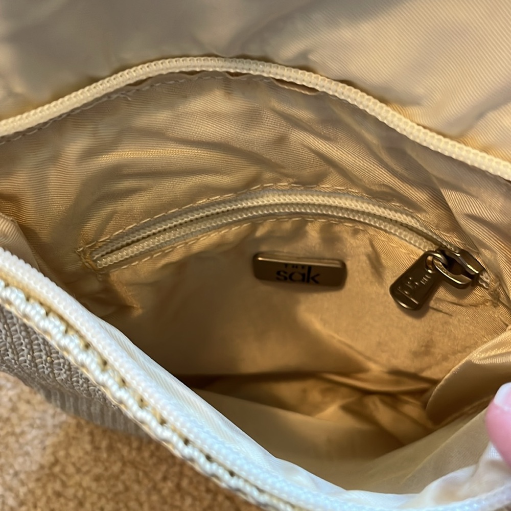 Beige The Sak crossbody bag in excellent condition. Zipper inner pocket. - Picture 4 of 6